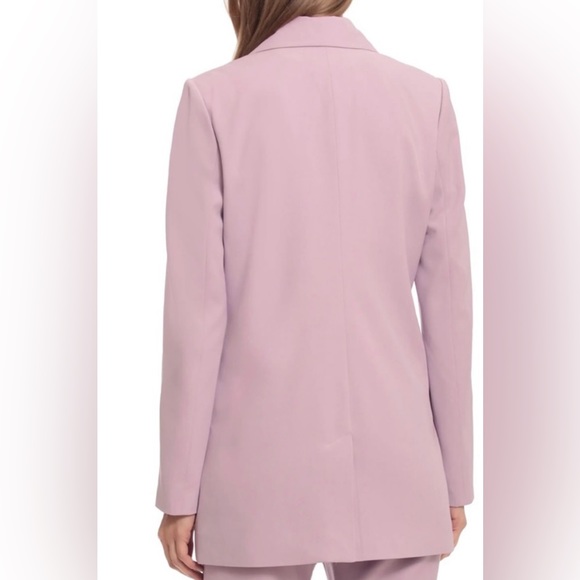 Double-Breasted Notch Lapel
Long Blazer - Picture 4 of 7